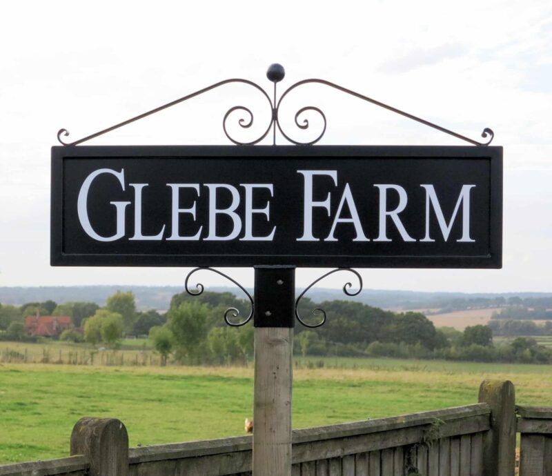 road entrance and road end vinyl lettering sign