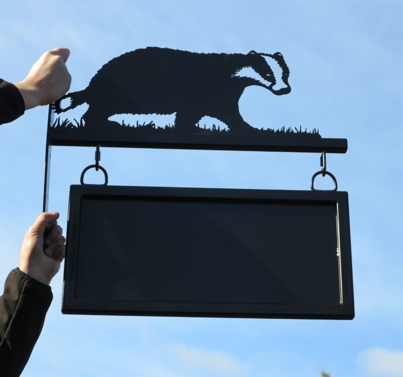 Badger Hanging Bracket Picture Sign